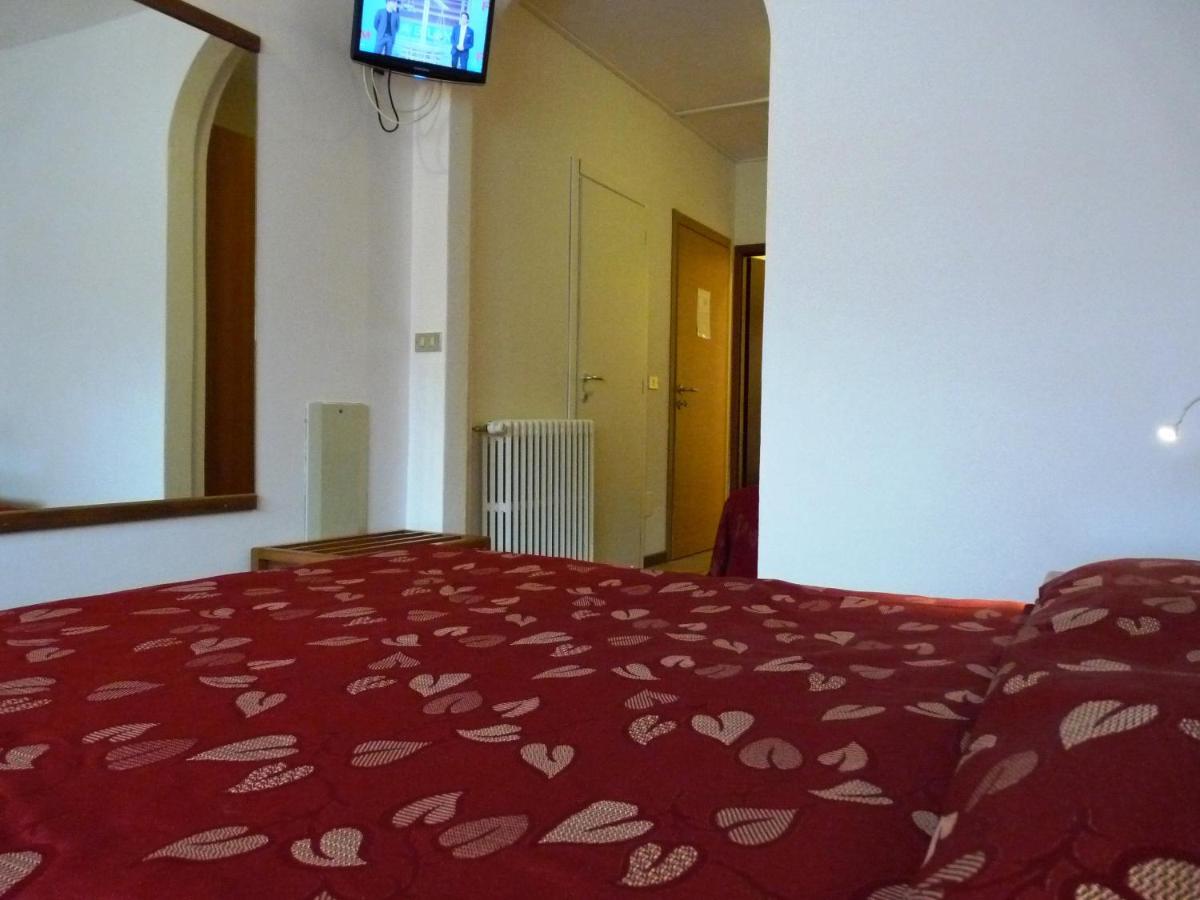 Hotel La Rosa Teglio Exteriör bild