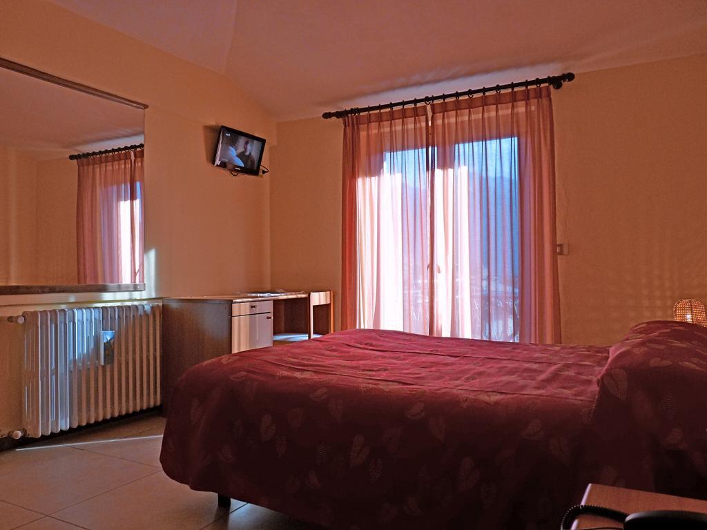 Hotel La Rosa Teglio Exteriör bild