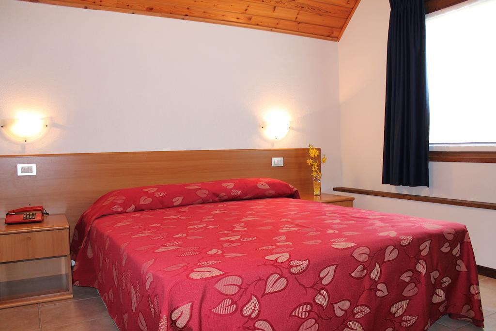 Hotel La Rosa Teglio Exteriör bild